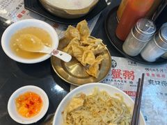 -禄粥·广府味·煲仔粥·宵夜·明档现做(江南西店)