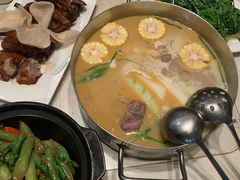 -肥仔文澳门猪骨煲(南京西路店)