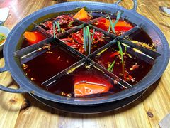 -正南齊北重庆老火锅(光华村直营店)