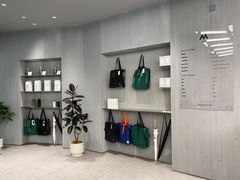 -M Stand(南京紫峰大厦店)