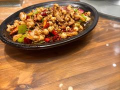 -巴厘龙虾·榜首油焖大虾(音乐学院·沿江酒馆店)