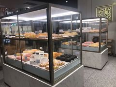面包甜点陈列柜-奈雪的茶(市百一店)