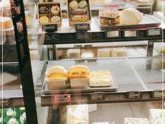 面包甜点陈列柜-星巴克(杭州银泰城西一店)