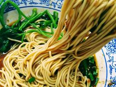 -渝之汇牛肉豌杂面