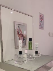 -微笑雨嘉造型护肤