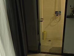 -优莱精选酒店(兰州城关区平凉路东方红广场地铁站店)