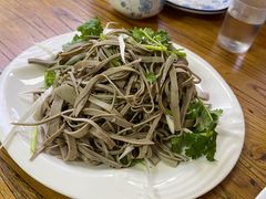 -溢心园香河肉饼总店