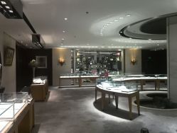 -北京七彩云南翡翠珠宝旗舰店(月坛店)