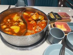 猪手鸳鸯锅-小街猪手(团结湖店)
