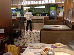 -洪氏嗨捞·广东猪肚鸡·椰子鸡火锅(西咸万象城店)