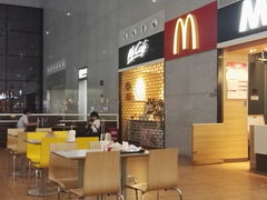 -麦当劳(高铁南站店)