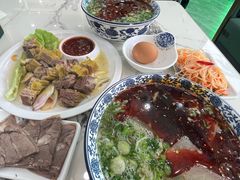 -伊穆祥牛肉面总店·清真