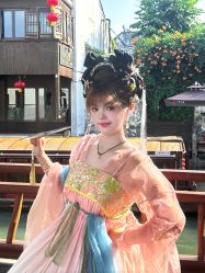 -一揽芳华汉服旗袍体验馆(拙政园店)