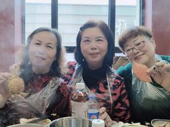 -四囍码头海鲜烧烤自助火锅(外滩南京东路悦荟广场店)