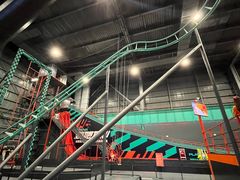 -极限PLAY运动娱乐新世界·团建派对潮玩休闲馆·室内蹦极高空游乐园
