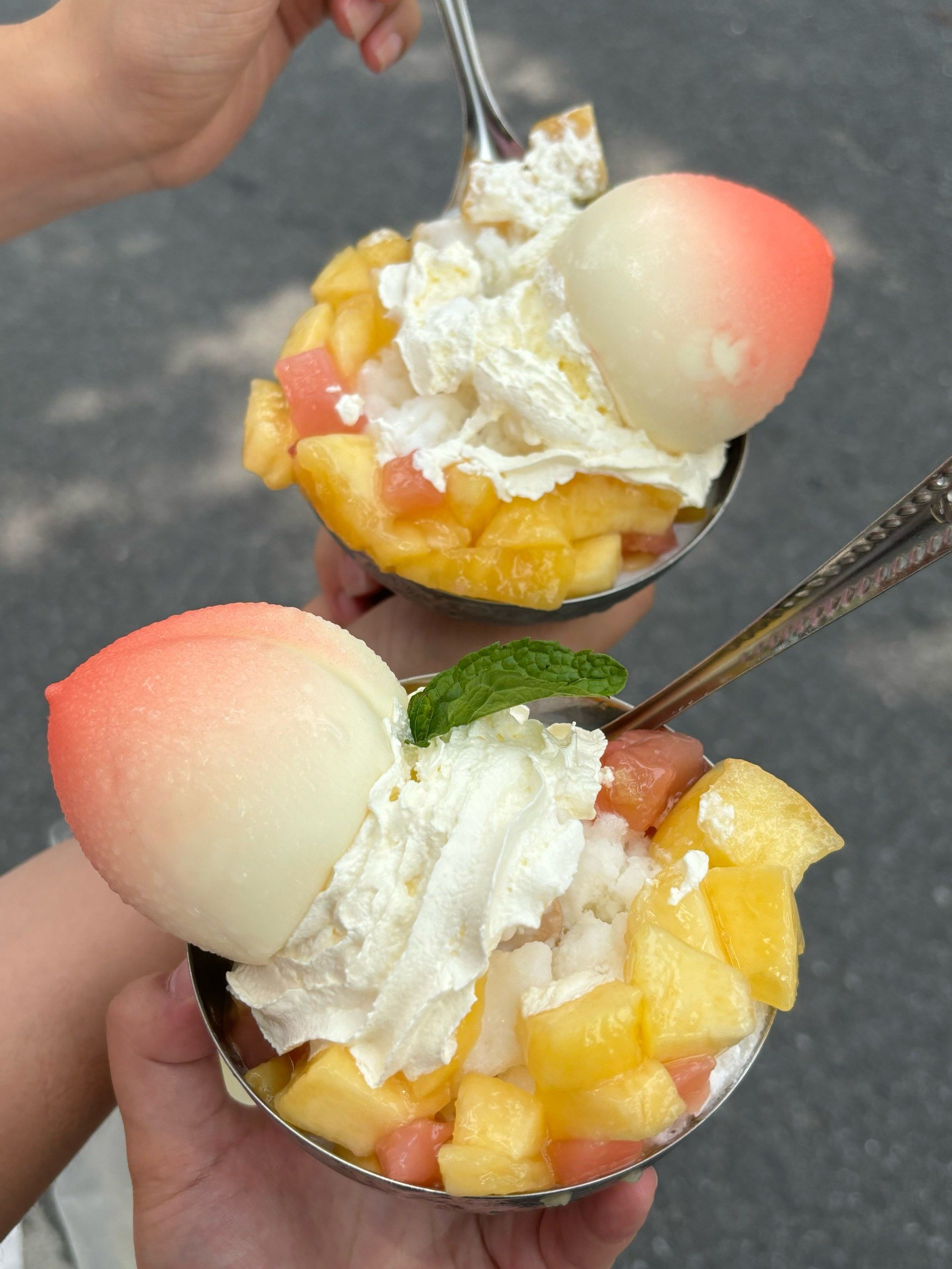 一整颗桃子冰🍑也太可爱了吧!夏日氛围感拉满了!