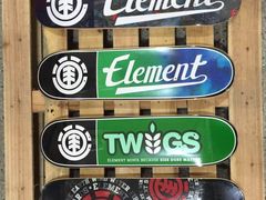 -聚点滑板SPOT SKATE(常熟路店)