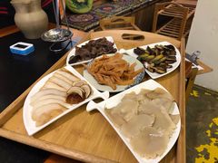 菌菇拼盘-大理董·董家小厨野生菌火锅(古城旗舰店)