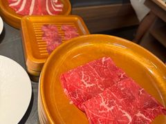 -牛YO寿喜烧·铁板烧和牛火锅自助(市府恒隆店)