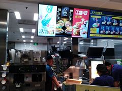 -麦当劳(轻轨曹杨路店)