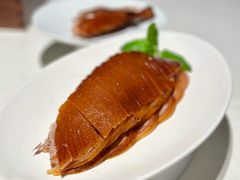 酥香嫩烤鸭-四季民福烤鸭店(外滩外白渡桥店)