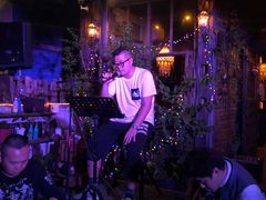-城墙外BAR