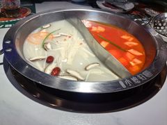 -小媳妇重庆老火锅(杉杉普陀天地店)