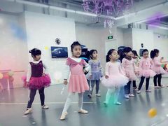 -Isee灰姑娘国际儿童艺术中心(BHGMall店)