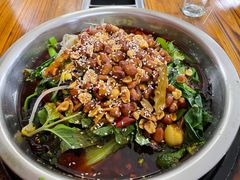 -周良天山牛杂城(天山路总店)
