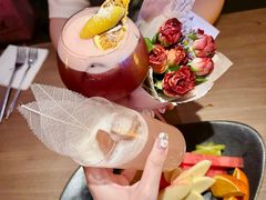 -FOUR PLAY BAR