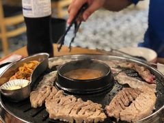 -江南猪肉商会无限续吃(弘大店)