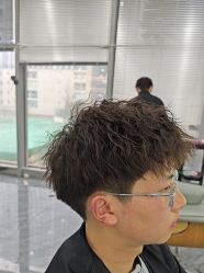 -藤野造型烫染·漂发