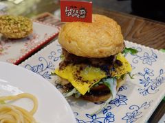-鼓楼吃面·肉啃肉(南锣鼓巷店)