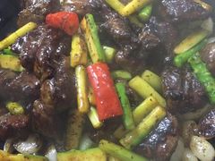 砂锅黑椒牛肉-粗茶淡饭·隐庐私厨(东亭店)