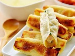-大肚水饺锅贴·家常融合菜(新港店)