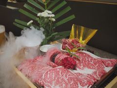 -铭牛烧肉·和牛海鲜自助(高新月牙湖店)