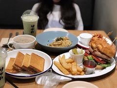 -HELLO 27 意面·沙拉·帕尼尼