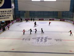 -冰纷万象滑冰场(二七万象城店)