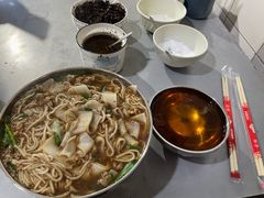 -正宗杨记普洱酸醋米线(总店)