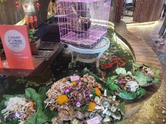 -老滇山寨•云南特色菜•地方菜•民族风情歌舞表演(金碧店)