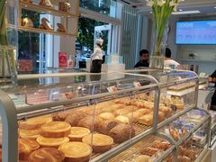 面包甜点陈列柜-好利来(朝外店)