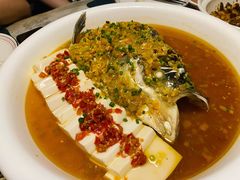 剁椒鱼头-T館·花园艺术餐厅