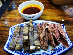酱牛肉拼蹄筋-果渊斋老米家泡馍馆(大雁塔店)