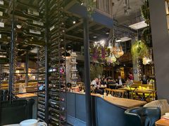 -胡桃里音乐餐厅(陶溪川店)(川湘赣菜·世界百大酒庄直供红酒·音乐表演)