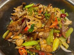 干锅牛蛙-關東雪东北菜(中庚漫游城店)