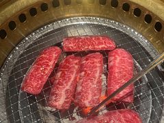 -山川小町·极番烧肉(新地假日广场店)