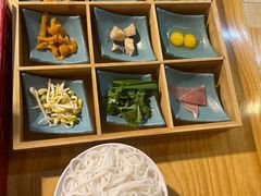 -勺子米线·云南传统小吃市集(四方街店)