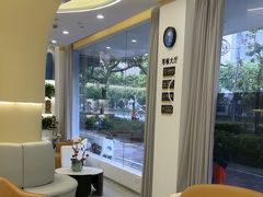 -皓齿连锁·雅贝健口腔·种植·矫正中心(虹口曲阳路店)