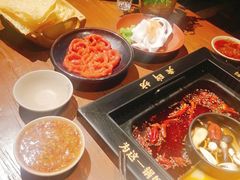 -老牌坊云南鱼豆花火锅(嵩山店)