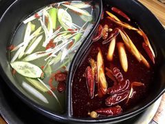 鸳鸯锅-灌县老妈砂锅串串香(万科红生活广场店)